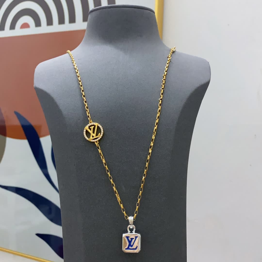 Louis Vuitton Gold Tone Chain Necklace with Logo Pendant Louis Vuitton Gold Tone Chain Necklace with Logo Pendant
